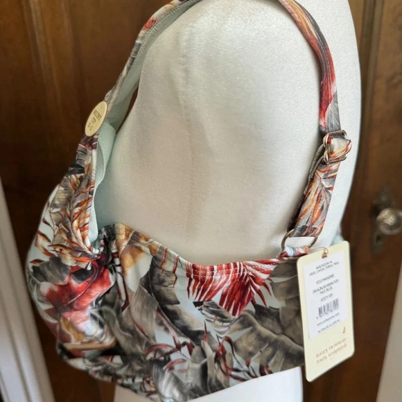 NWT Eco Paradise Delacroix Bikini Top Pale Blue Size US 20 fits D-G Cups - Picture 4 of 8